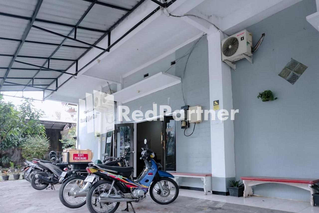 Sawojajar Inn Mitra Reddoorz Malang Exterior foto