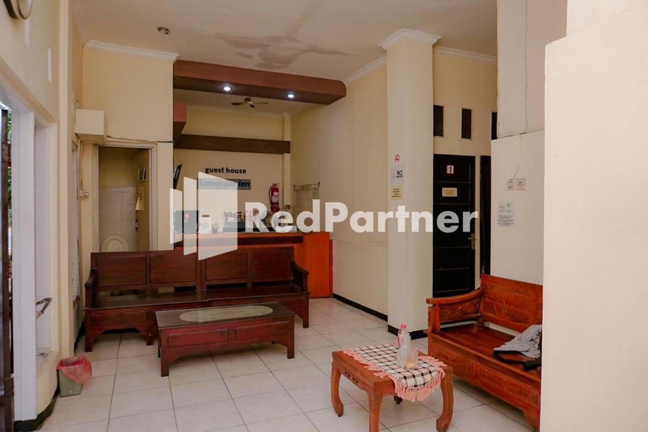 Sawojajar Inn Mitra Reddoorz Malang Exterior foto